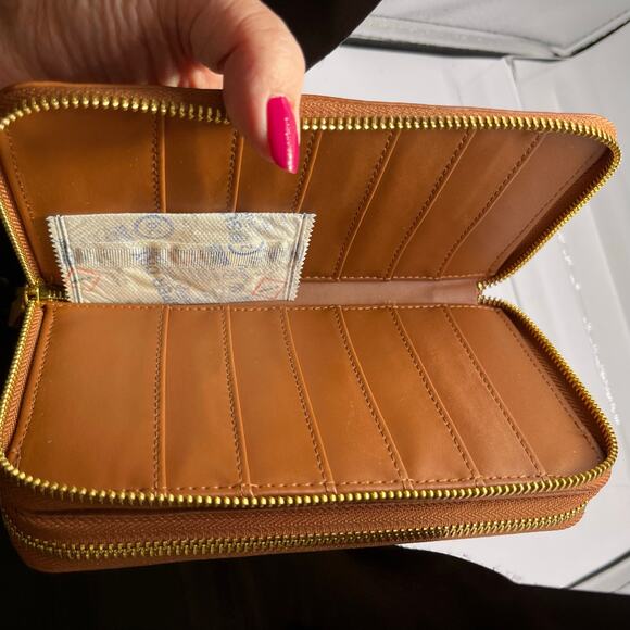 Joy & Iman New W/O Tags Brown Leather Clutch Double Zip RFID Blocking Strapless - Picture 3 of 5